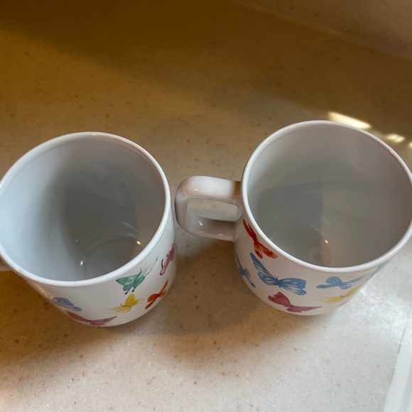 2 Butterfly mugs - Picture 3 of 5